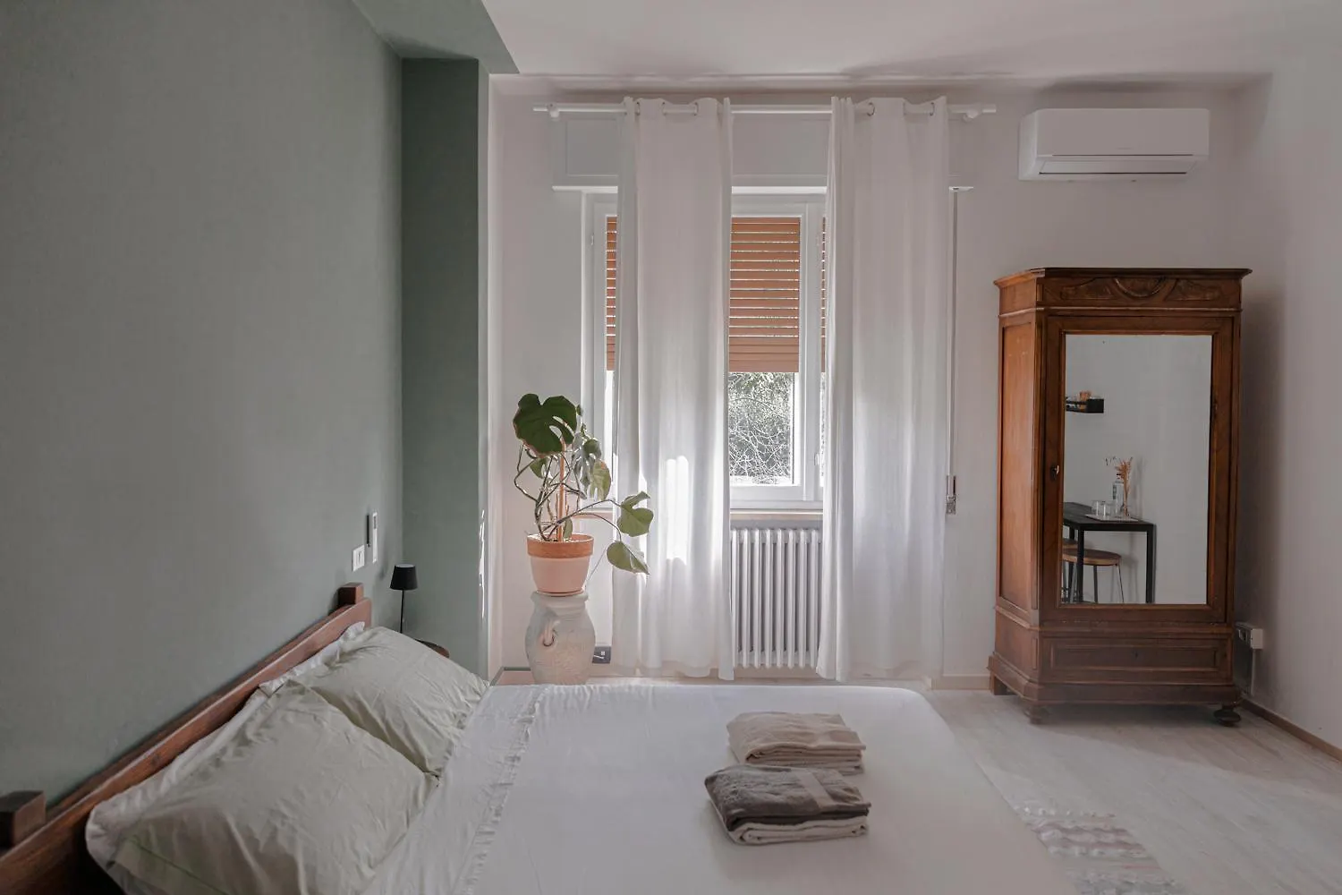 Saoo Hotel Garda  0*, Garda (Verona)