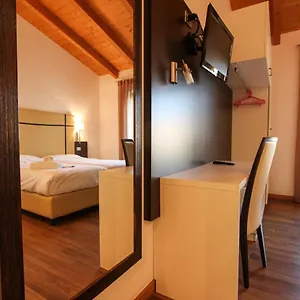 Gasthof Thai Orchidee Restaurant&rooms, Garda (Verona)
